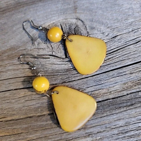 Handcrafted Muted Yellow Peruvian Tagua Nut Slices Round Beads Teardrop Earrings - Picture 4 of 8